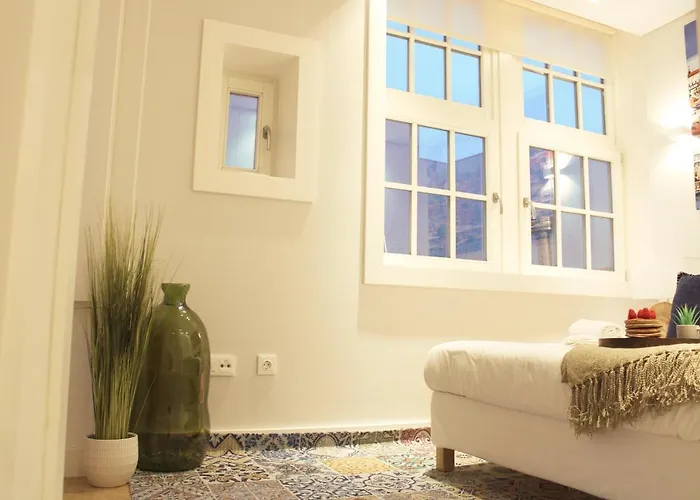 Artistic Neighborhood Luxury *