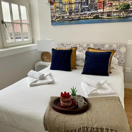 Artistic Neighborhood Luxury *