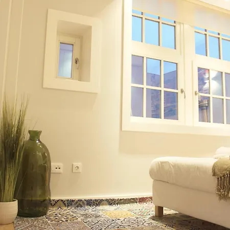 Artistic Neighborhood Luxury *