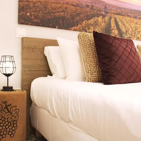 Artistic Neighborhood Luxury *