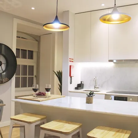 Artistic Neighborhood Luxury Apartman *